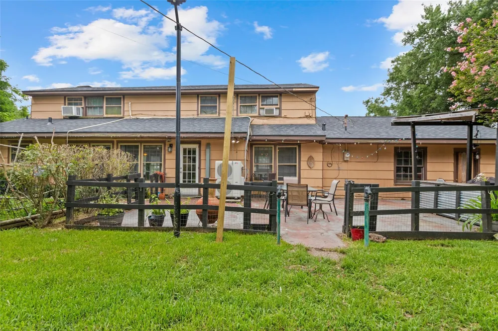 1311 Lamar Drive La Marque, TX 77568