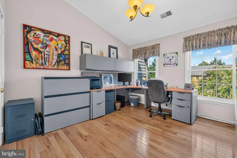 11306 HOLLOWSTONE DRIVE Rockville, MD 20852