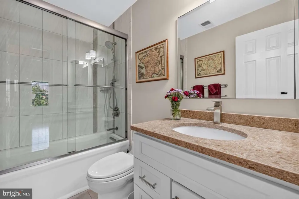 11306 HOLLOWSTONE DRIVE Rockville, MD 20852