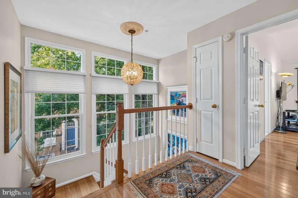 11306 HOLLOWSTONE DRIVE Rockville, MD 20852