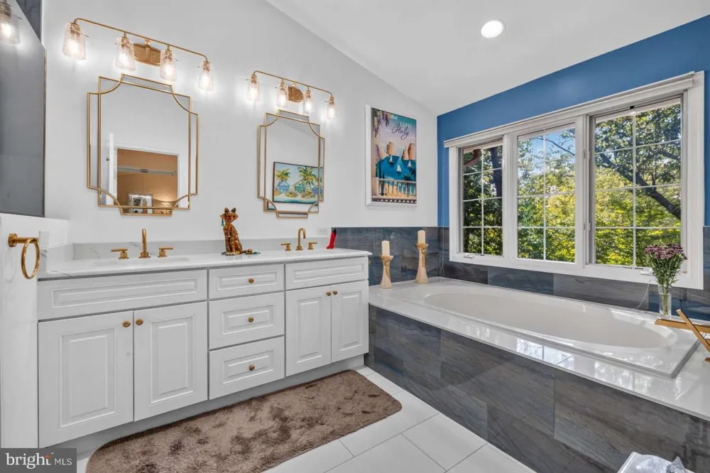11306 HOLLOWSTONE DRIVE Rockville, MD 20852