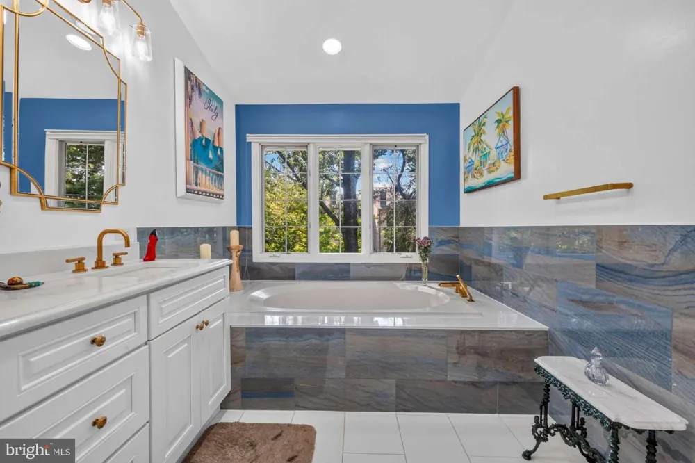 11306 HOLLOWSTONE DRIVE Rockville, MD 20852