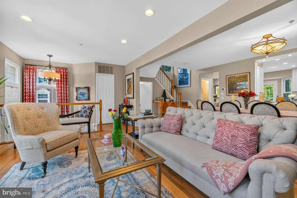 11306 HOLLOWSTONE DRIVE Rockville, MD 20852