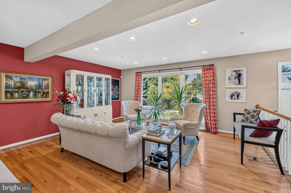 11306 HOLLOWSTONE DRIVE Rockville, MD 20852