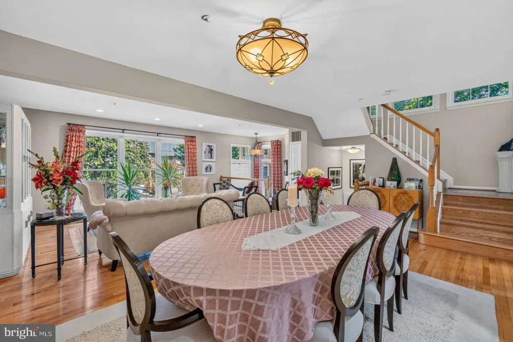 11306 HOLLOWSTONE DRIVE Rockville, MD 20852