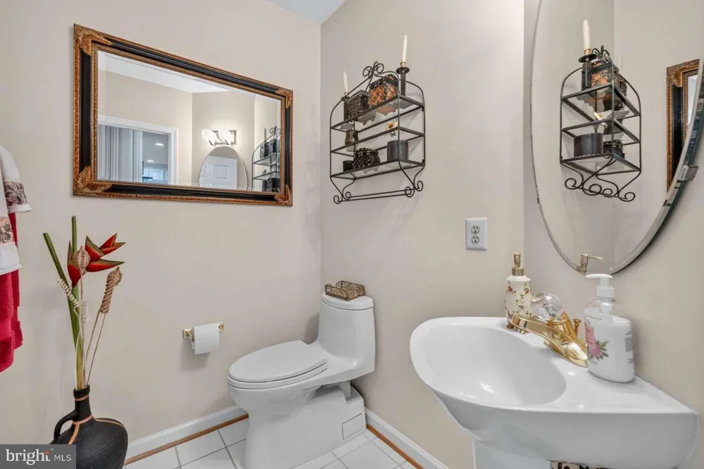 11306 HOLLOWSTONE DRIVE Rockville, MD 20852