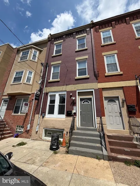 1725 W BERKS STREET #B