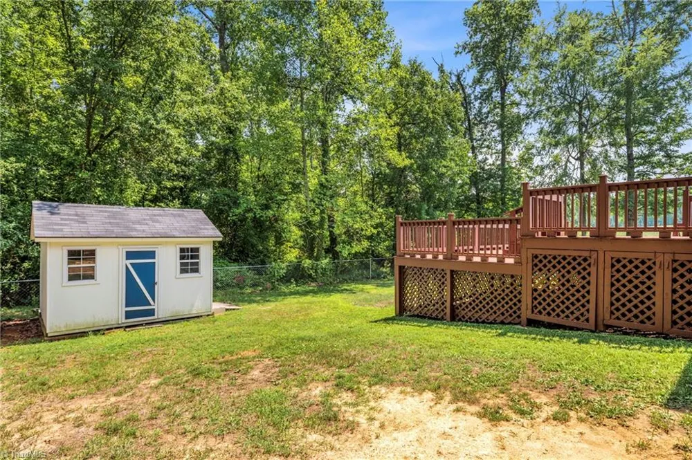 514 Beckenhill Drive Julian, NC 27283