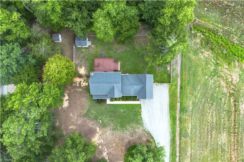 514 Beckenhill Drive Julian, NC 27283