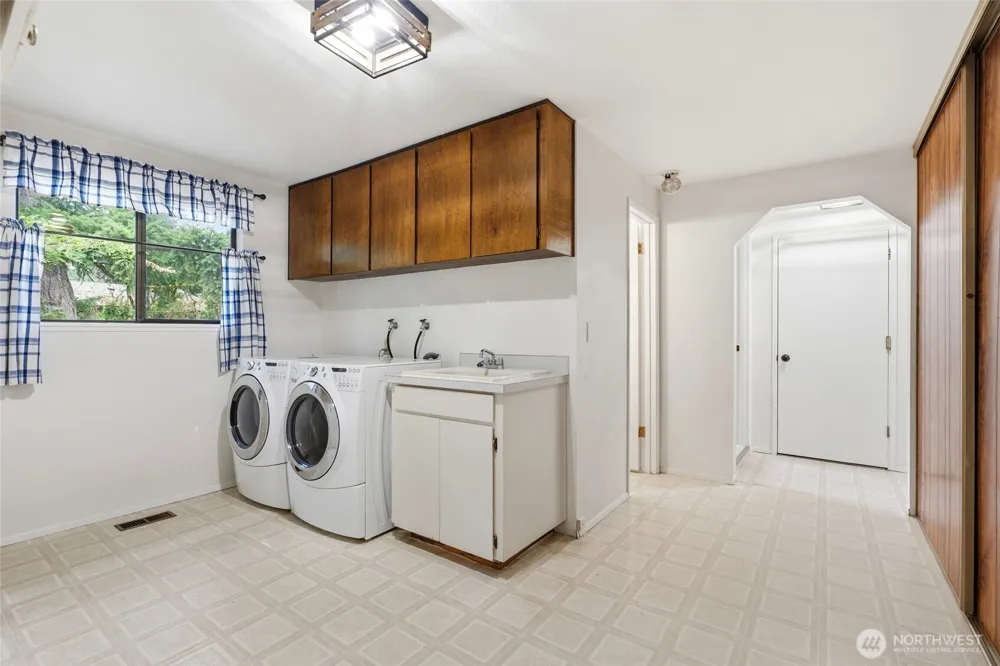108 Swiftwater Place Kelso, WA 98626