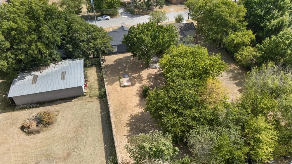 805 Adkins Street Bowie, TX 76230