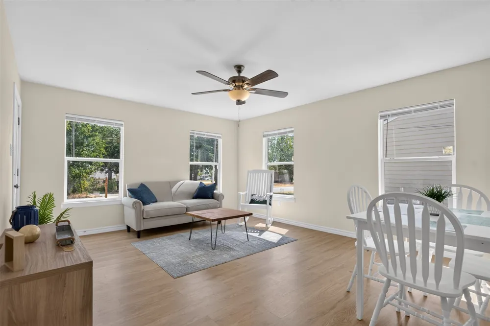 805 Adkins Street Bowie, TX 76230