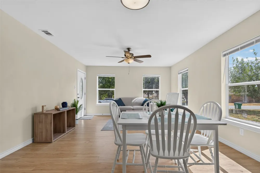 805 Adkins Street Bowie, TX 76230