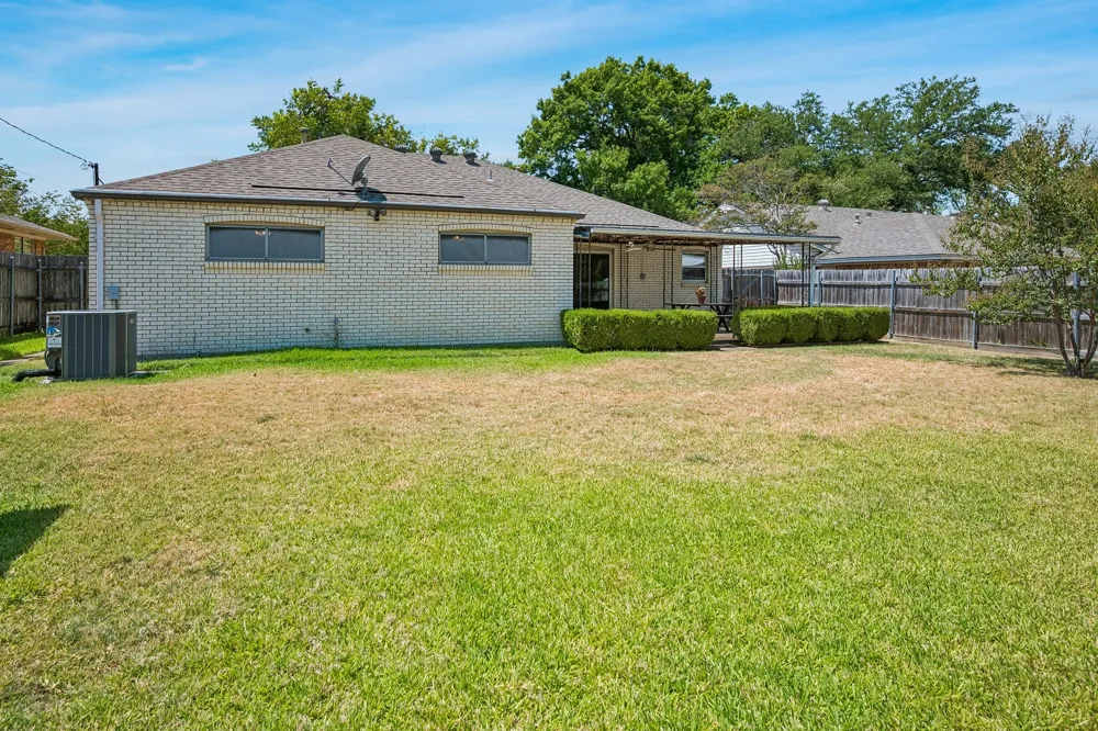 902 Lindale Lane Richardson, TX 75080