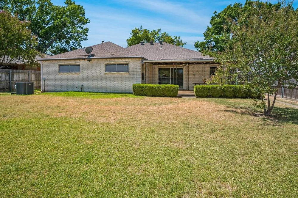 902 Lindale Lane Richardson, TX 75080