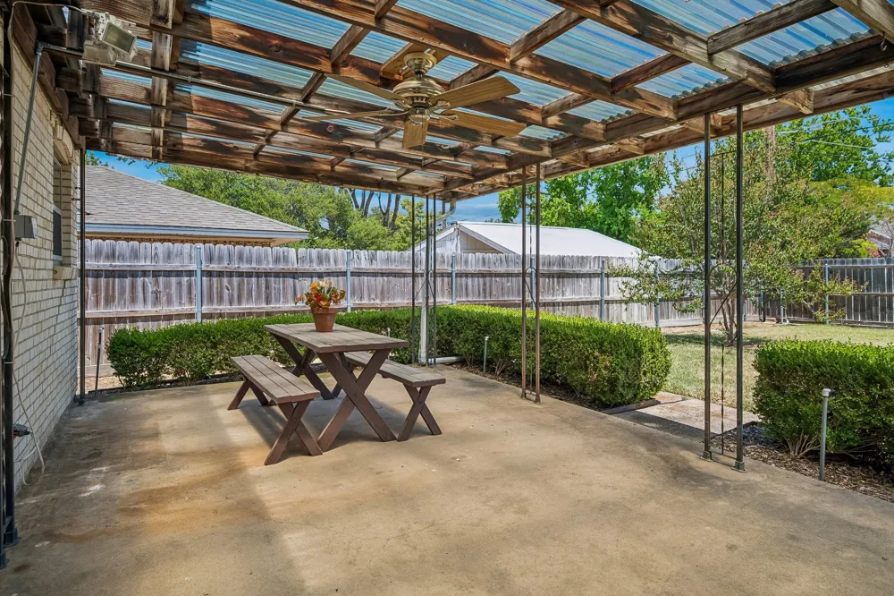 902 Lindale Lane Richardson, TX 75080