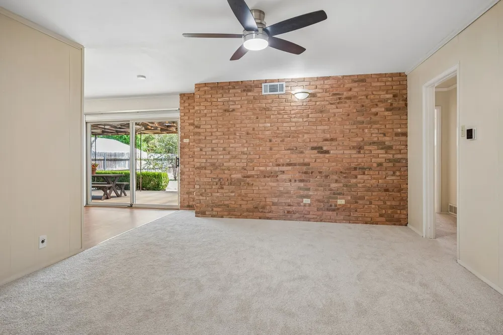 902 Lindale Lane Richardson, TX 75080