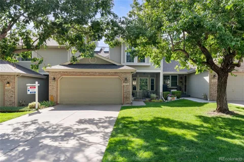 1576 E Nichols Circle