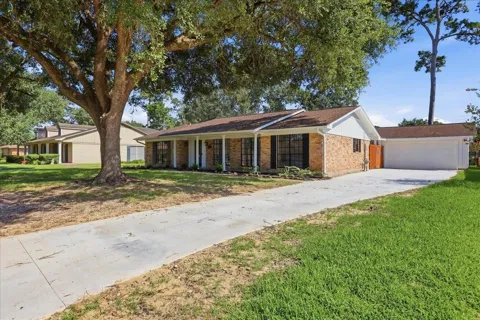 4835 Regina Lane