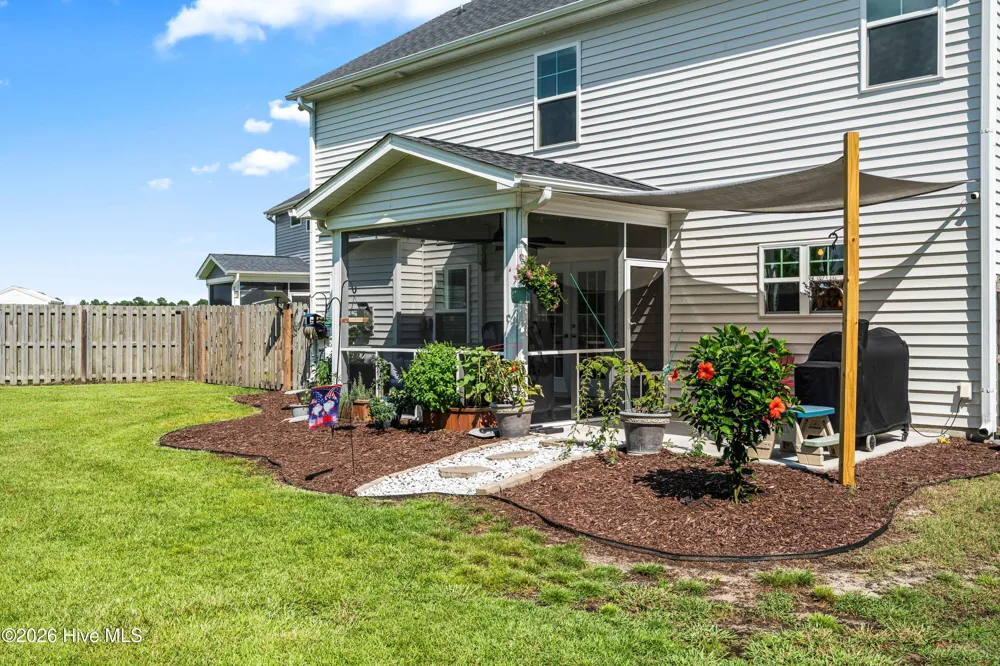 624 High Tide Drive Sneads Ferry, NC 28460