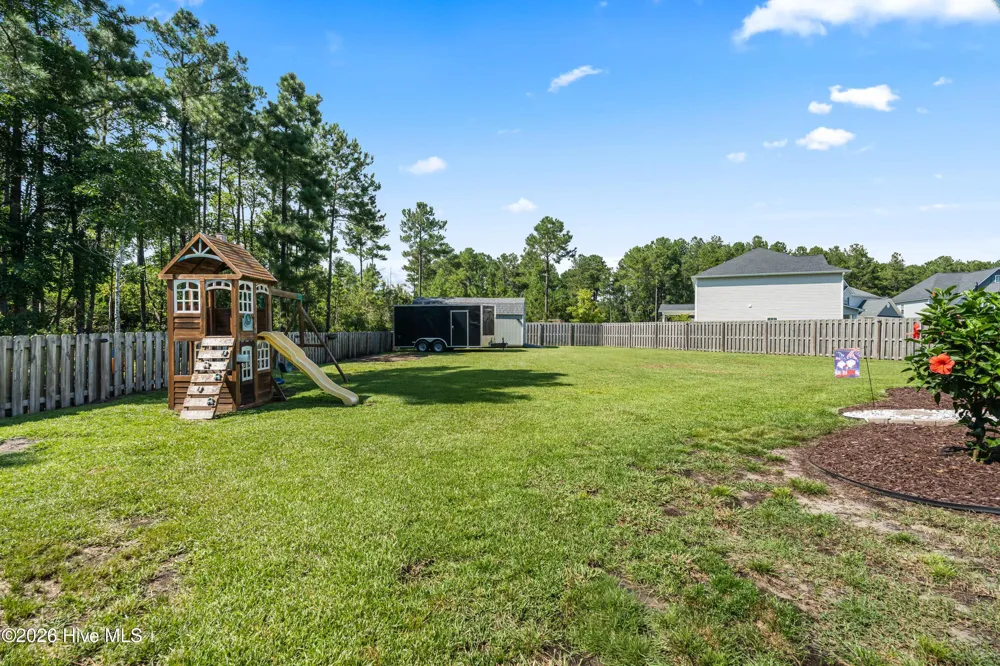 624 High Tide Drive Sneads Ferry, NC 28460