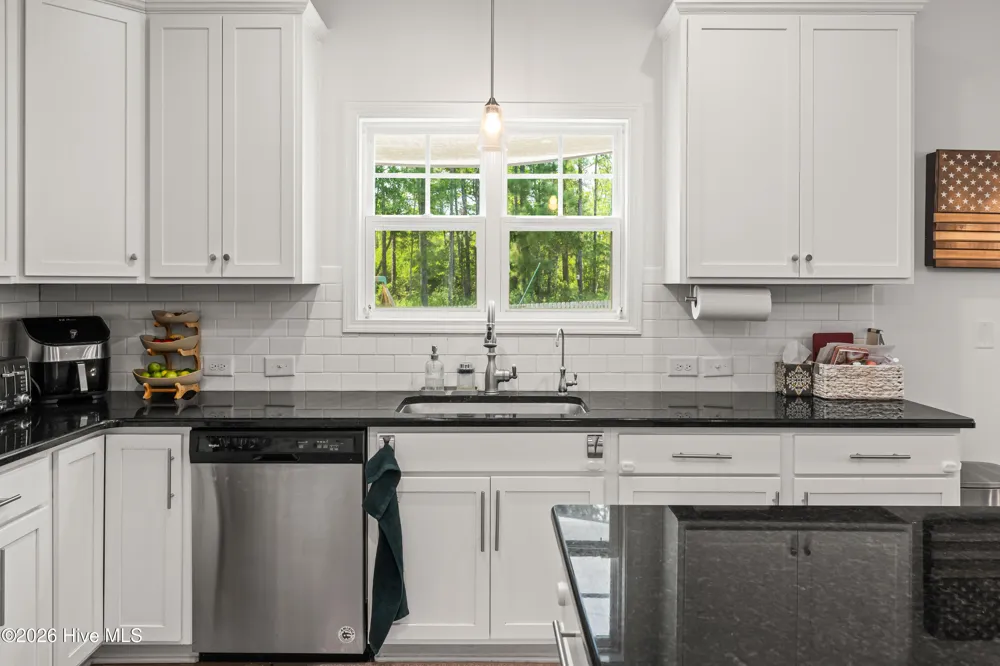 624 High Tide Drive Sneads Ferry, NC 28460