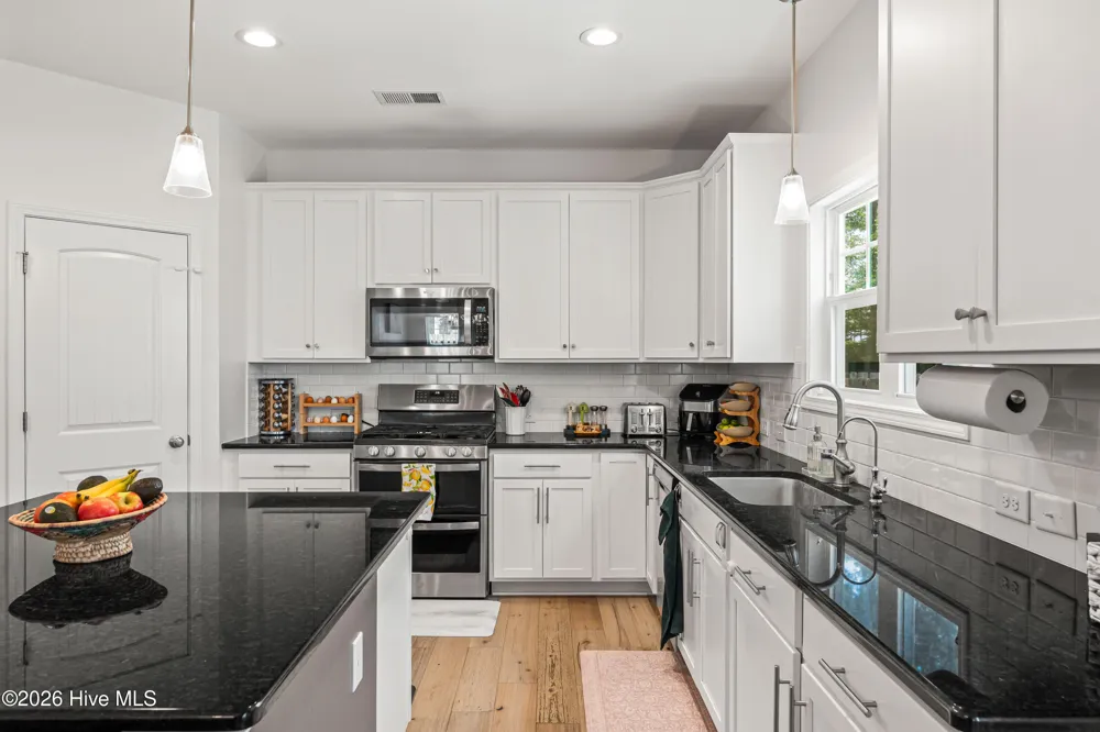 624 High Tide Drive Sneads Ferry, NC 28460