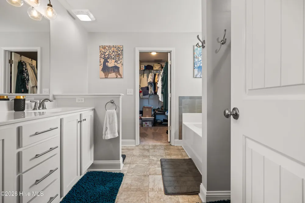 624 High Tide Drive Sneads Ferry, NC 28460