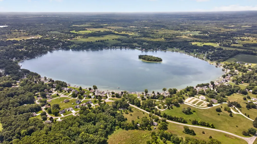 2869 Bartlett Road Pleasant Lake, MI 49272