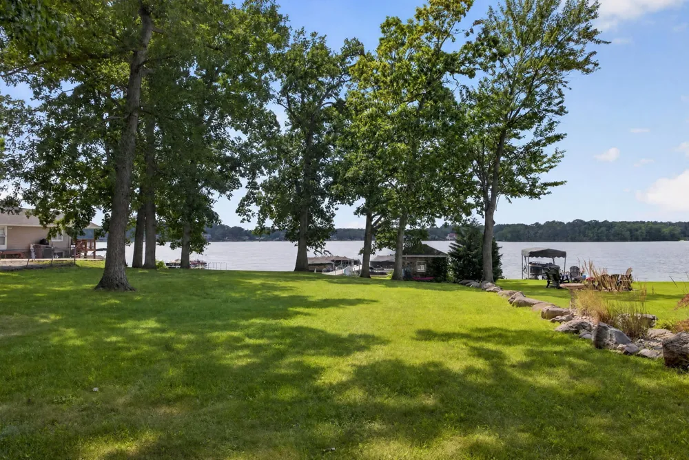 2869 Bartlett Road Pleasant Lake, MI 49272
