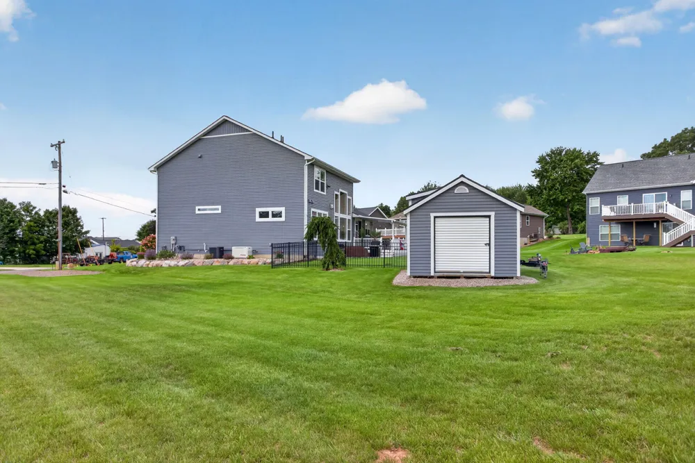2869 Bartlett Road Pleasant Lake, MI 49272