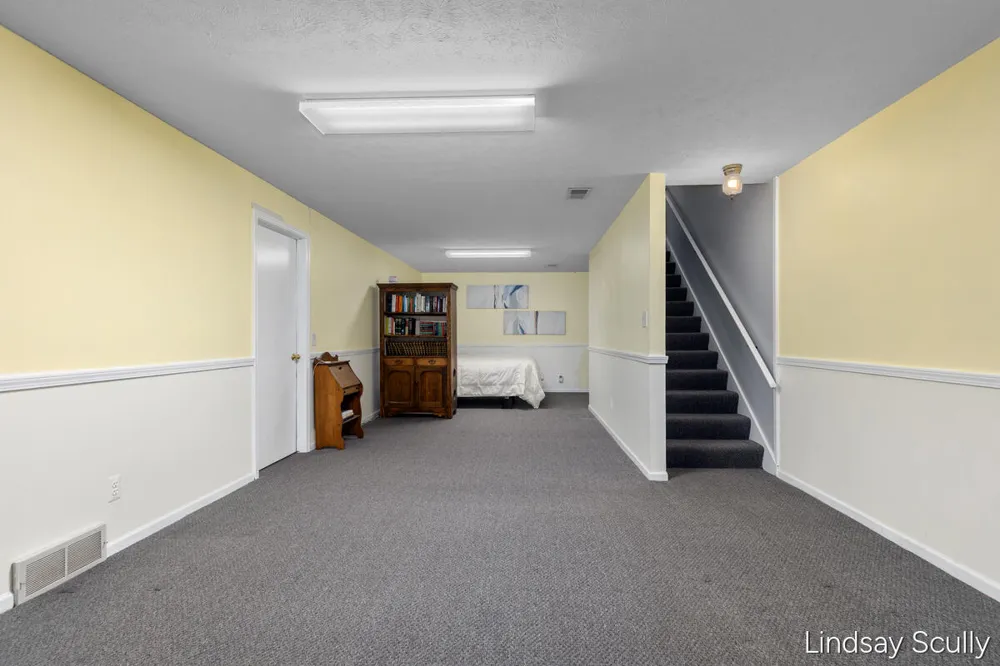 1871 E Elizabeth Lane Jenison, MI 49428