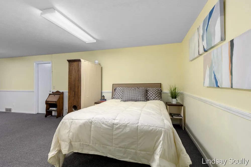 1871 E Elizabeth Lane Jenison, MI 49428
