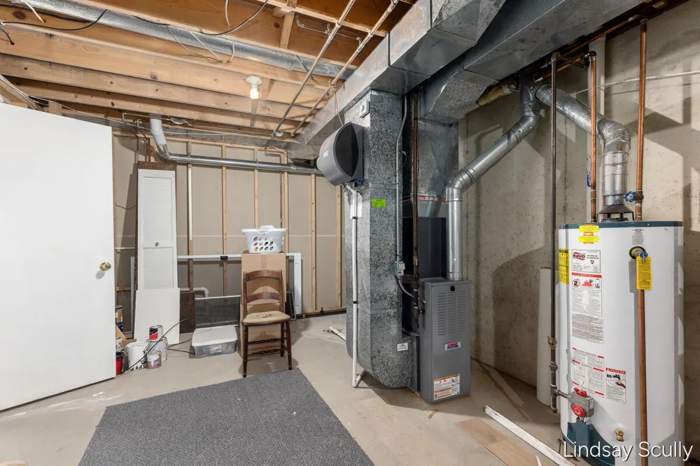 1871 E Elizabeth Lane Jenison, MI 49428