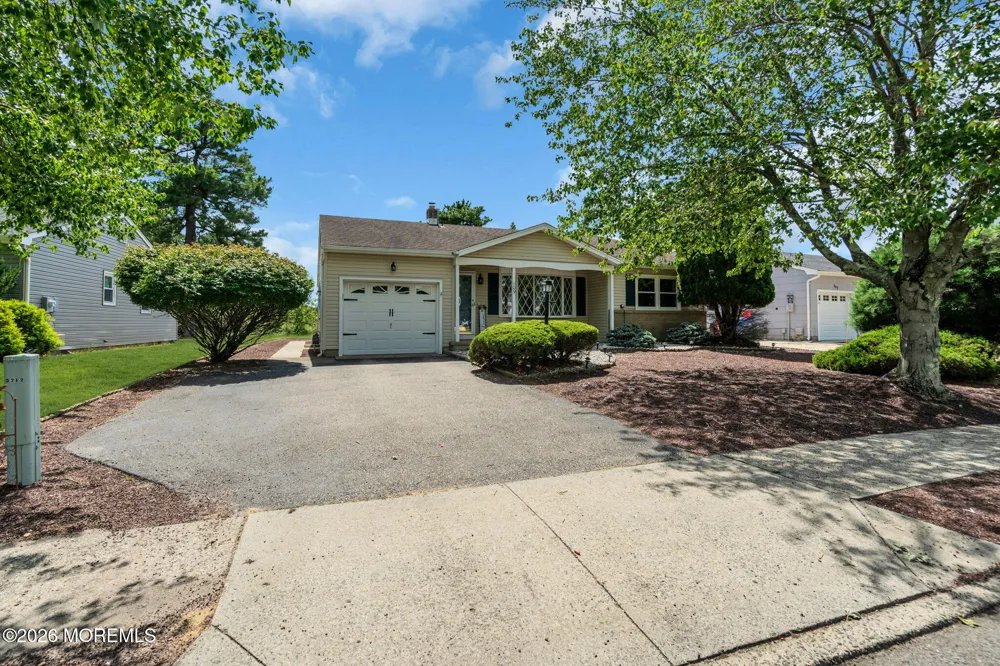 109 Westport Drive Toms River, NJ 08757