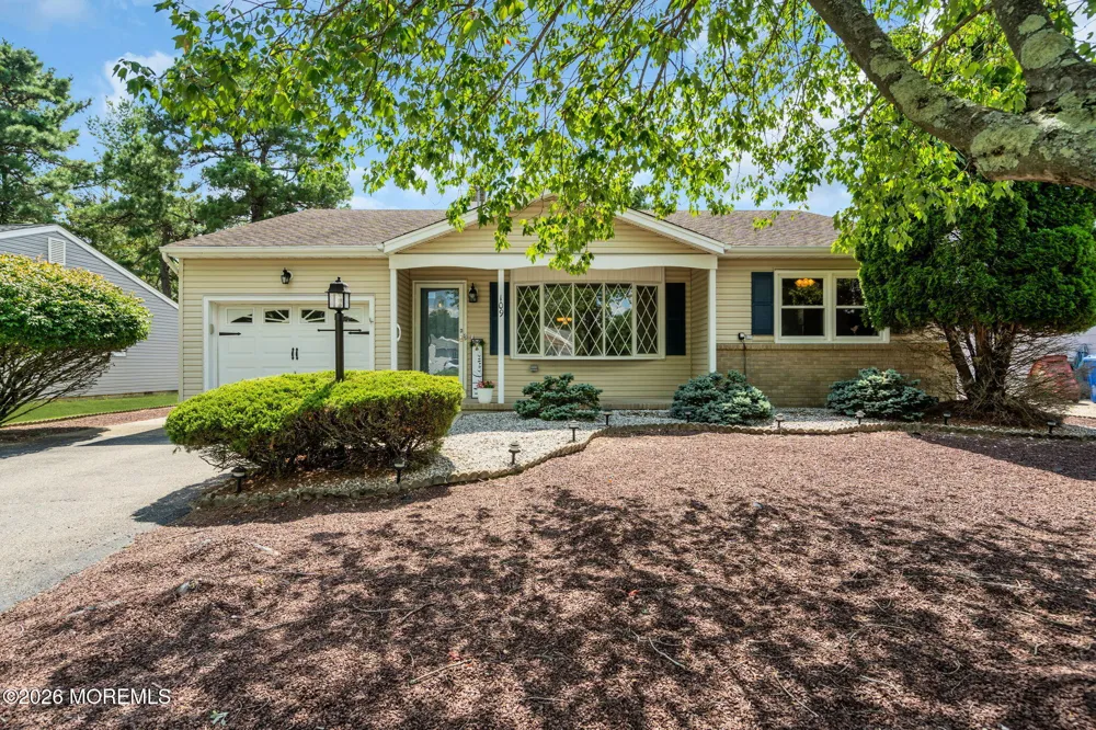 109 Westport Drive Toms River, NJ 08757