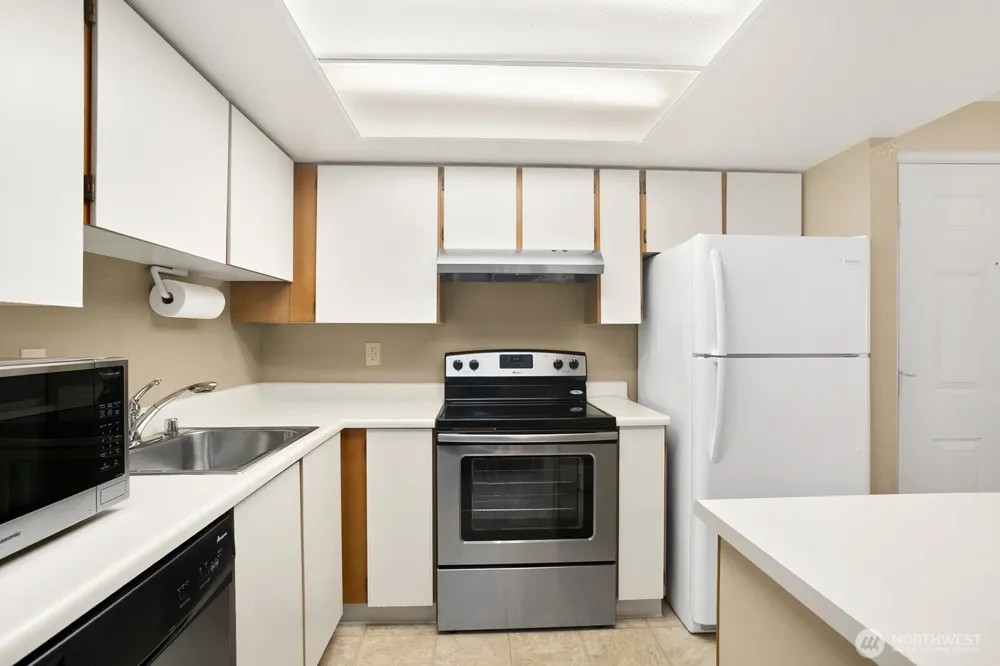 4106 Factoria Boulevard SE #213 Bellevue, WA 98006