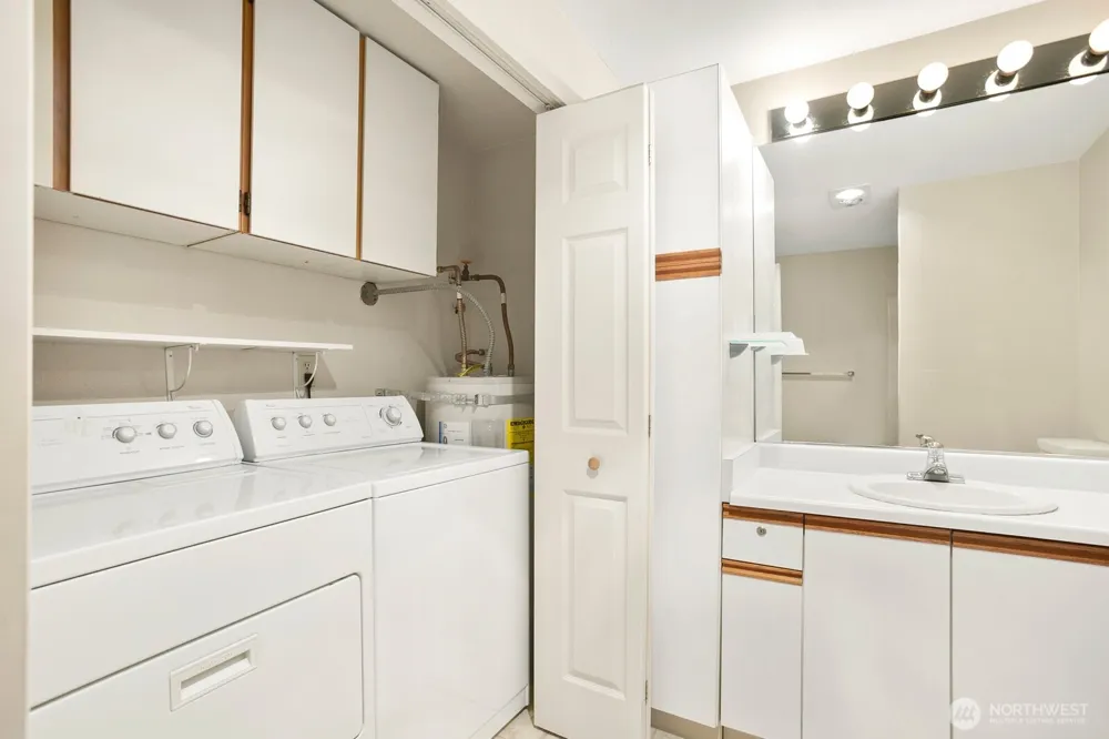 4106 Factoria Boulevard SE #213 Bellevue, WA 98006