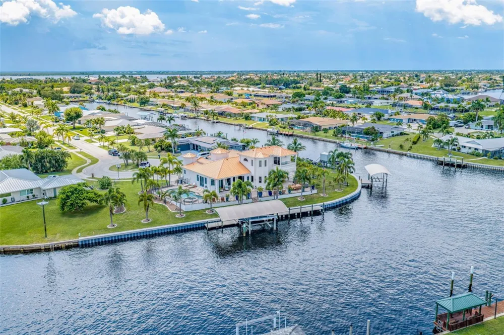 290 TAIT TERRACE SE Port Charlotte, FL 33952