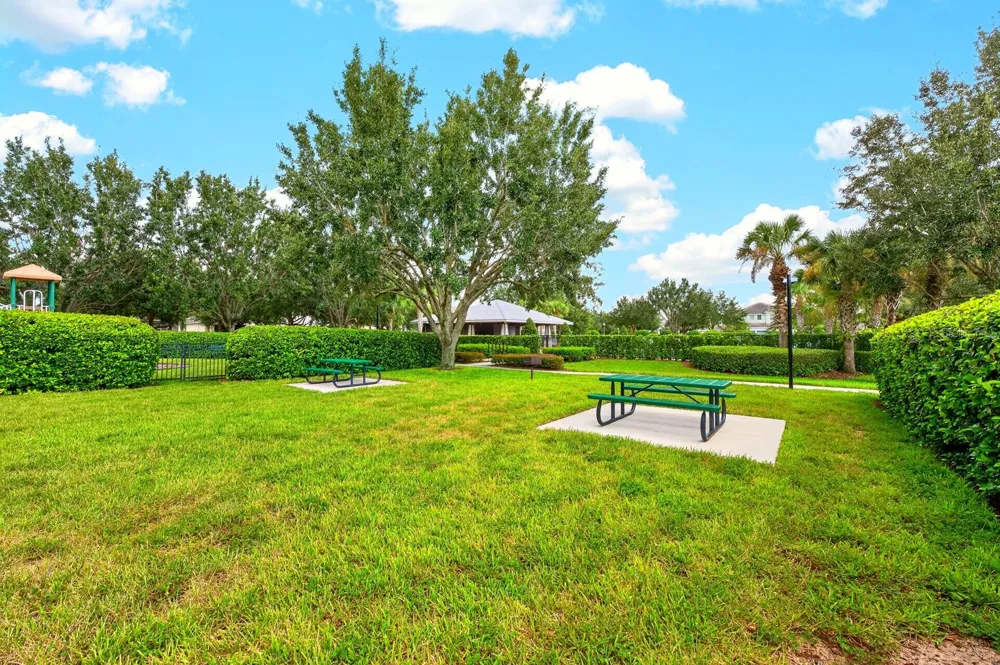 8016 SWEET ORANGE AVENUE Winter Garden, FL 34787