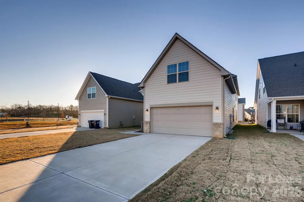 6418 Raffia Road Charlotte, NC 28277
