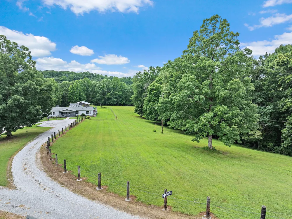 1333 Roberts Rd Goodlettsville, TN 37072