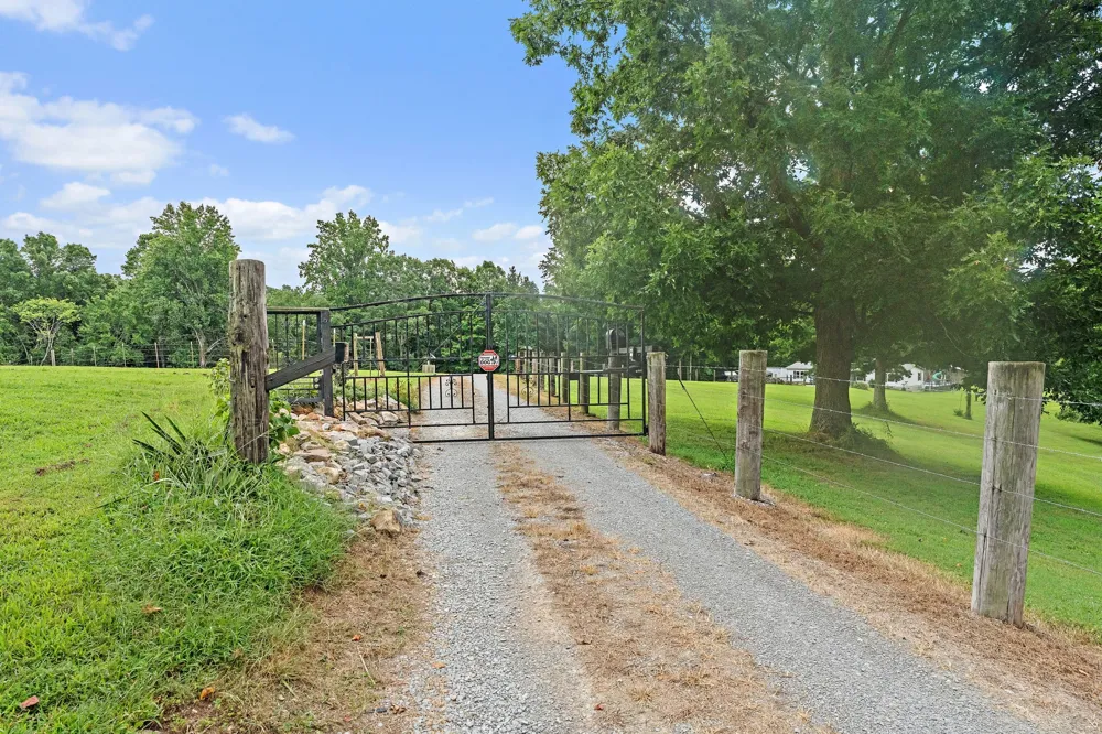 1333 Roberts Rd Goodlettsville, TN 37072