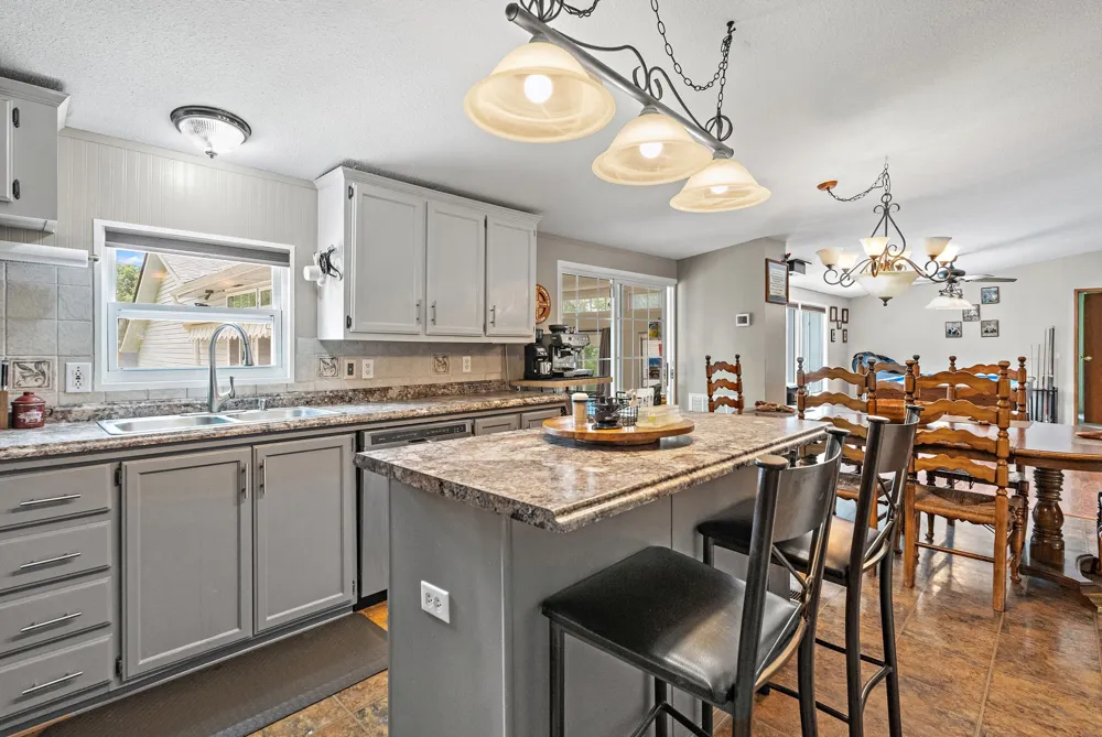 1333 Roberts Rd Goodlettsville, TN 37072