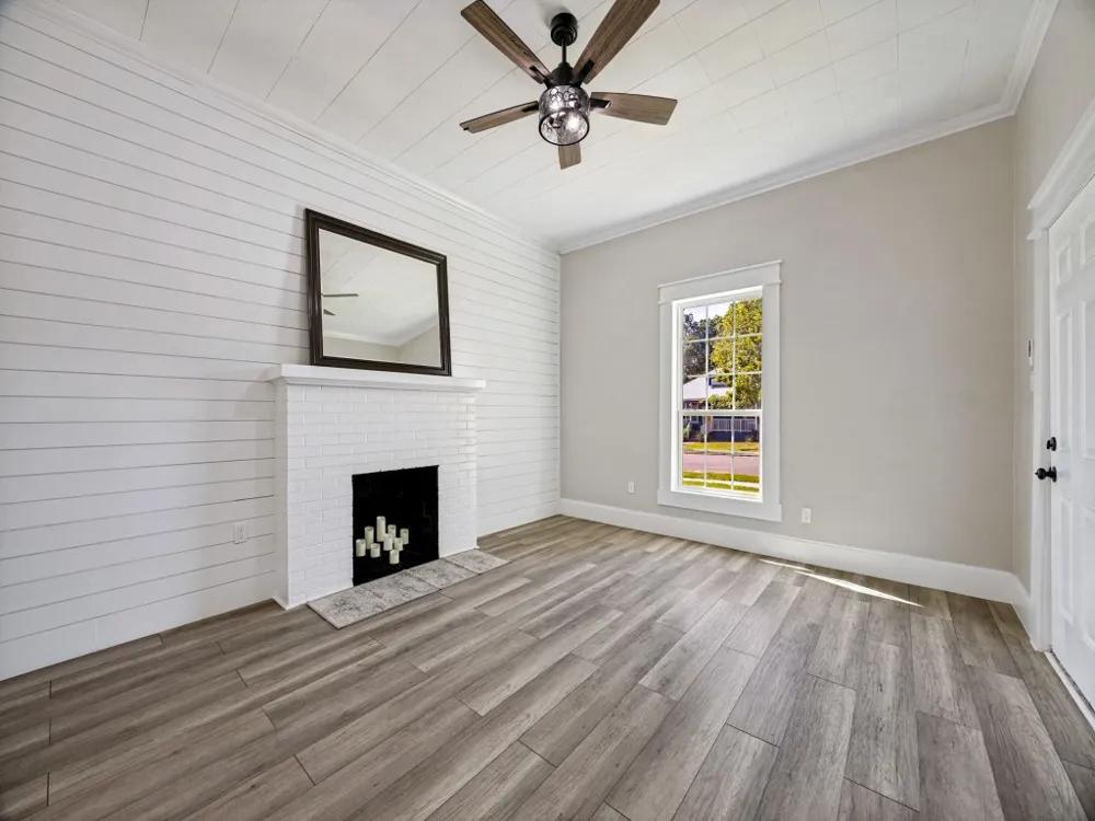 917 W Sears Street Denison, TX 75020