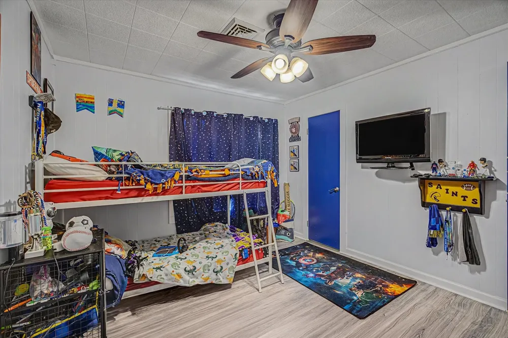 805 Trinity Street Anahuac, TX 77514