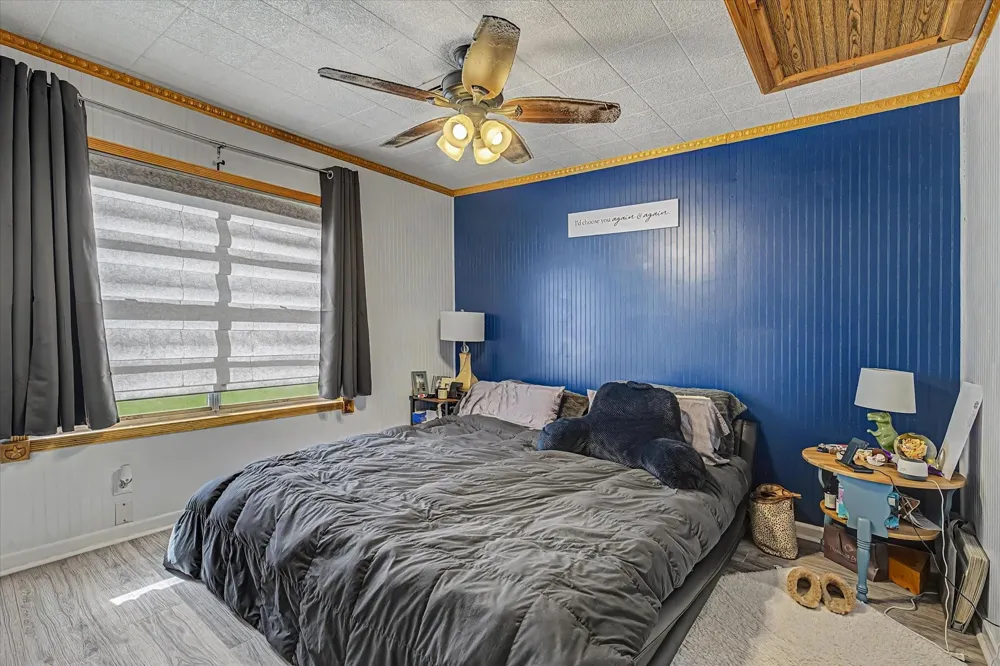 805 Trinity Street Anahuac, TX 77514