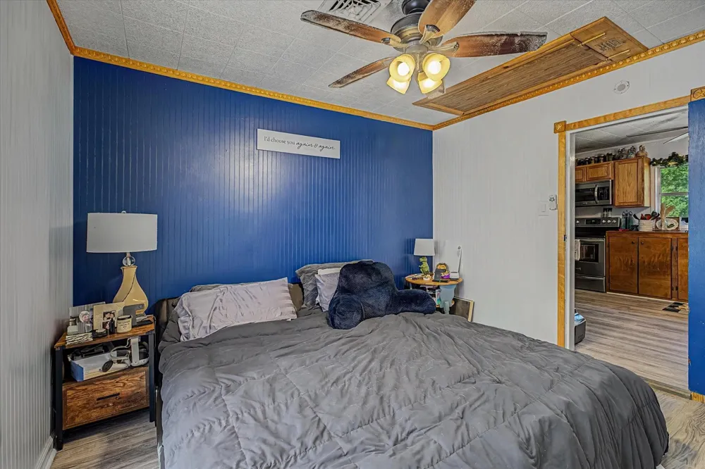 805 Trinity Street Anahuac, TX 77514