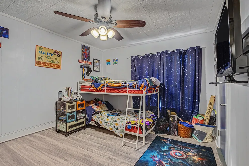 805 Trinity Street Anahuac, TX 77514