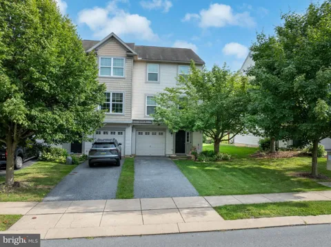 125 CAMBRIDGE LANE